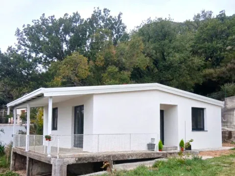 Prodaja, kuća, 60m², Zagrađe, Bar
