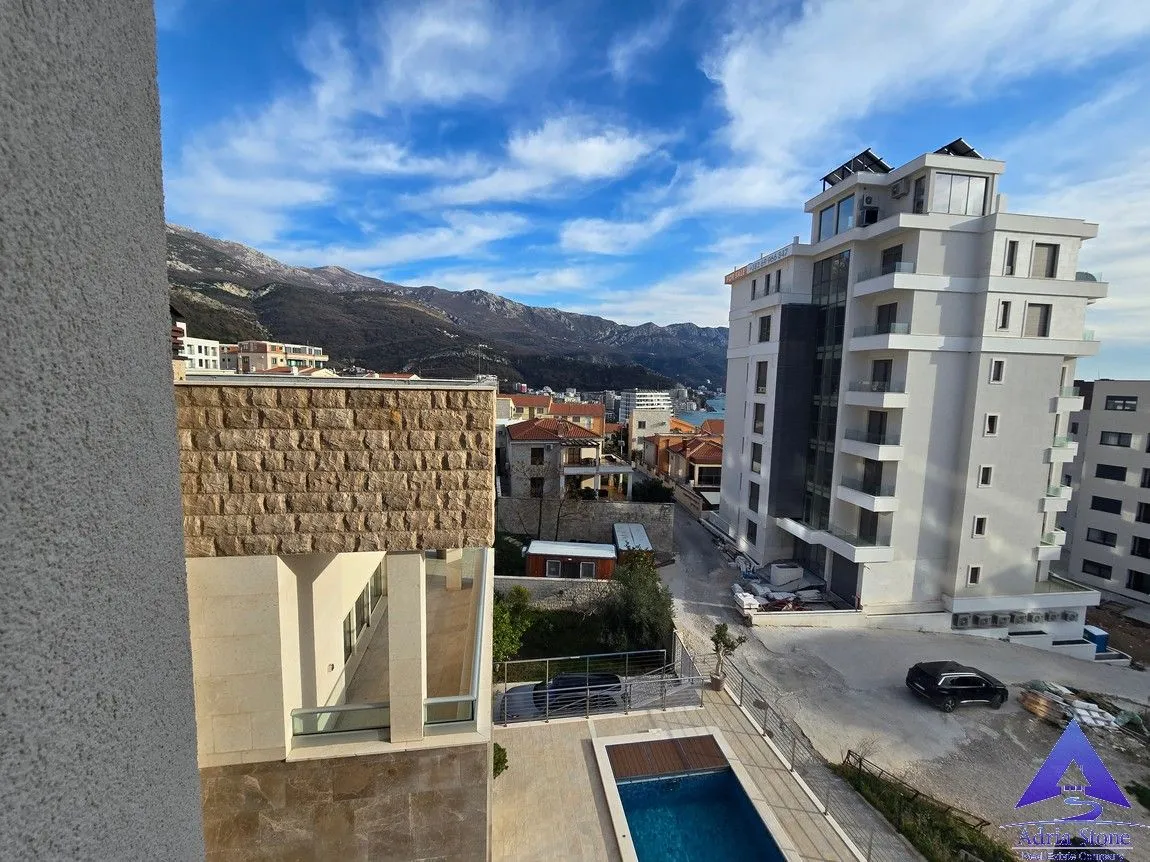 Prodaja, dvosoban stan, 63m², Bečići, Budva