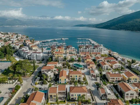 Sale, three bedroom apartment, 382m², Portonovi, Herceg Novi