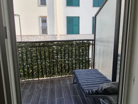 Izdavanje, jednosoban stan, 23m², Đenovići, Herceg Novi - image 5