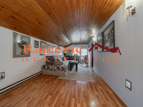 Sale, house, 125m², Zemun Kalvarija, Zemun Sve Podlokacije