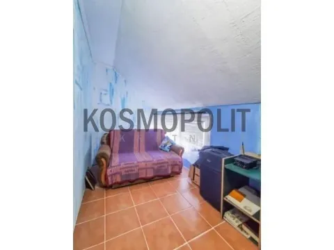 Prodaja, kuća, 172m², Zemun Ugrinovci, Zemun Sve Podlokacije - image 12