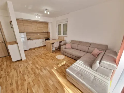 Izdavanje, jednosoban stan, 46m², Bečići, Budva - image 14