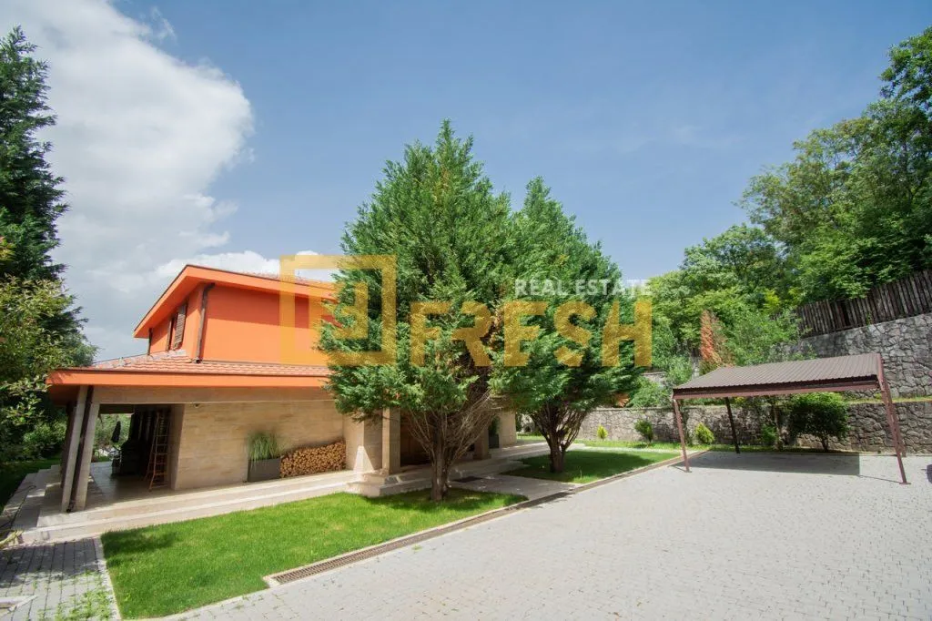 Rent, house, 400m², Danilovgrad, Crna Gora