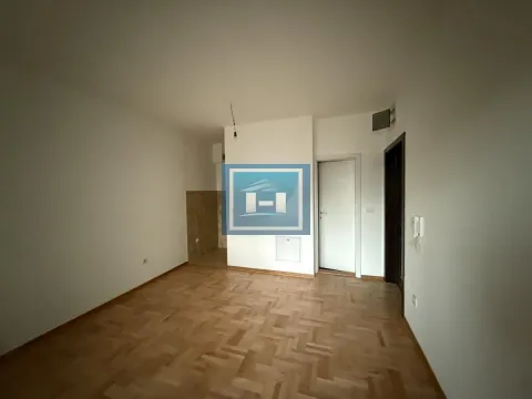 Sale, studio apartment, 24m², Vašarište, Jagodina - image 2