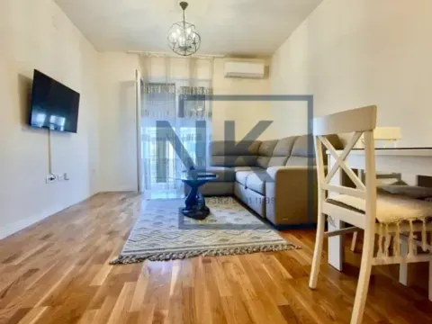 Izdavanje, jednosoban stan, 40m², Tuški Put, Podgorica - image 5