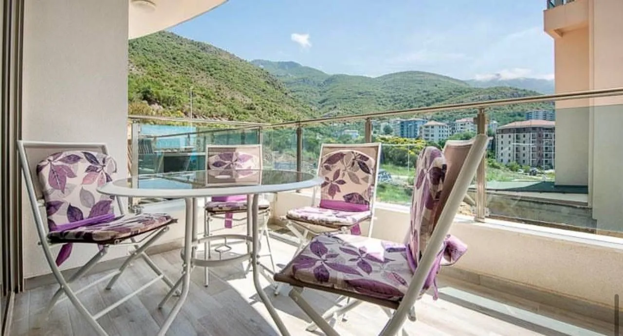 Sale, two bedroom apartment, 55m², Bečići, Budva