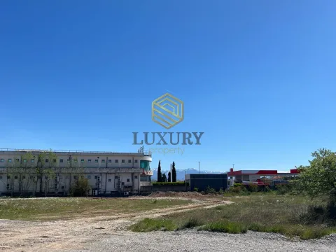 Rent, land lot, 5600m², Zeta, Podgorica - image 2