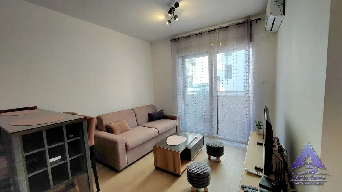 Rent, one bedroom apartment, 35m², Velji Vinogradi, Budva