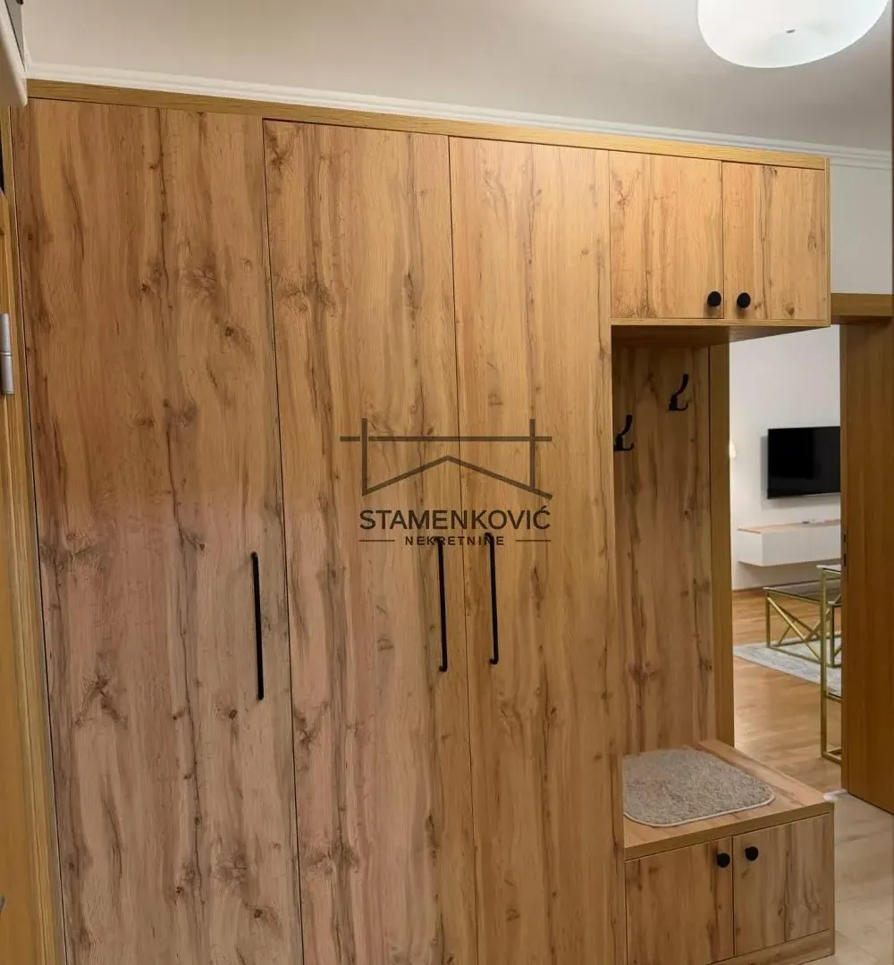 Izdavanje, dvosoban stan, 57m², Sajam, Novi Sad Sve Podlokacije
