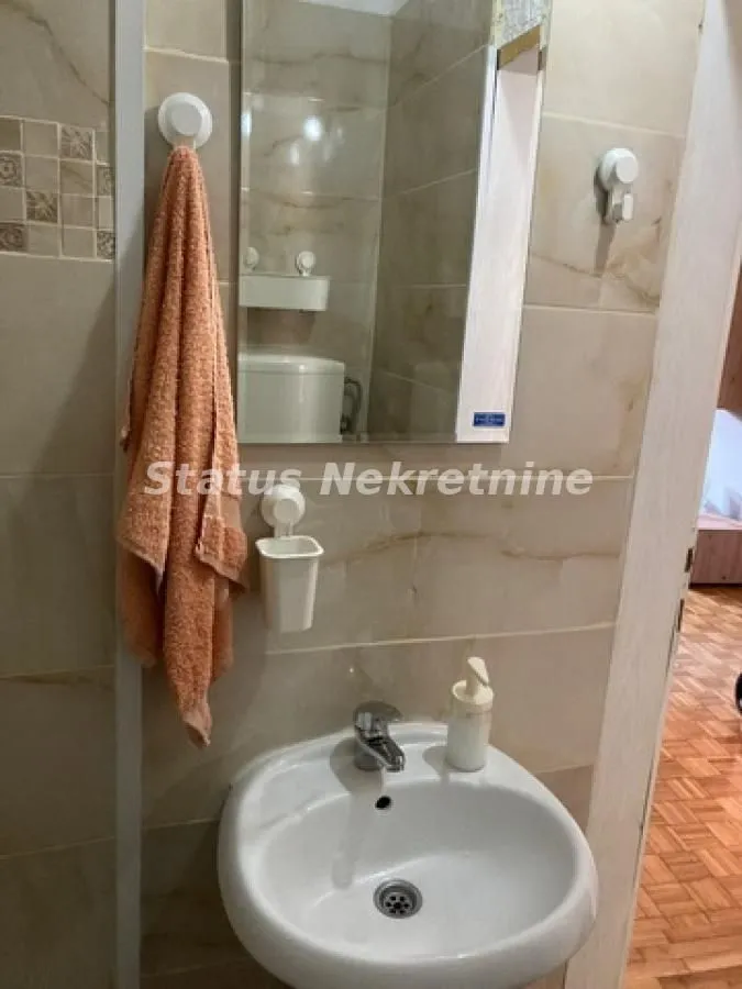 Prodaja, kuća, 340m², Podbara, Novi Sad Sve Podlokacije