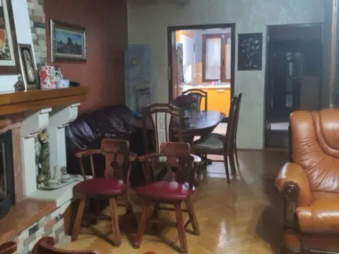 Izdavanje, kuća, 200m², Podgorica, Crna Gora - image 8