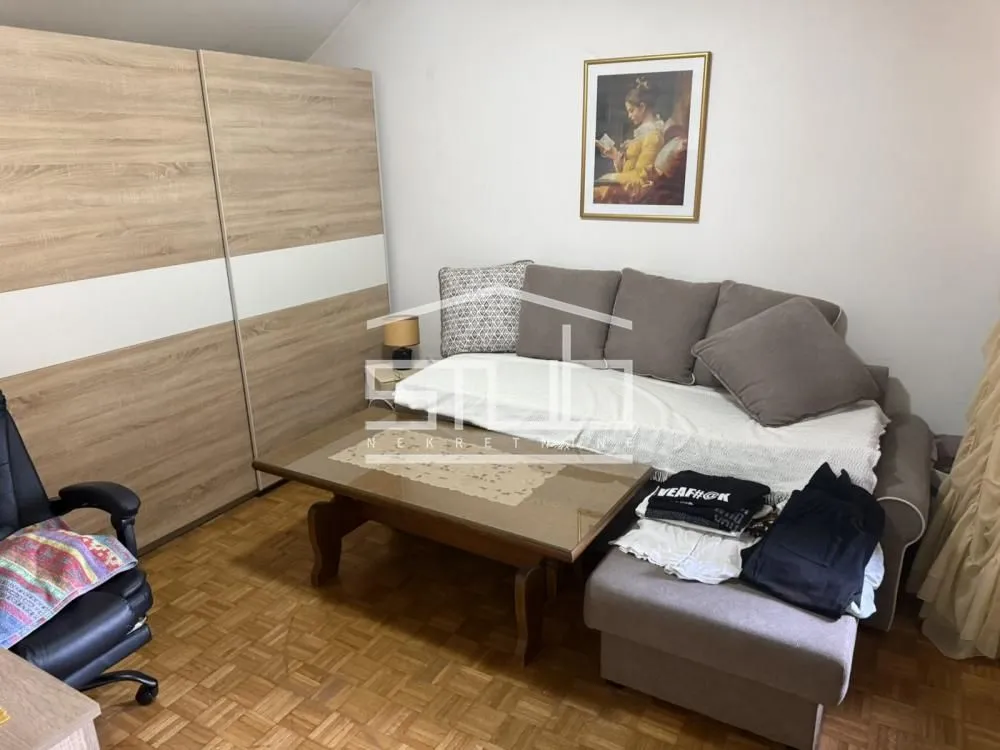 Prodaja, stan, 88m², Resnik, Beograd