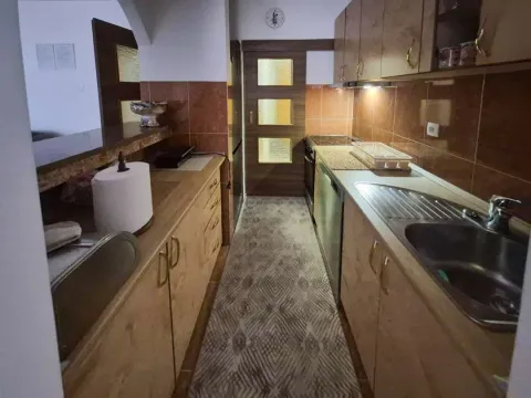 Izdavanje, jednosoban stan, 50m², Rozino, Budva - image 4