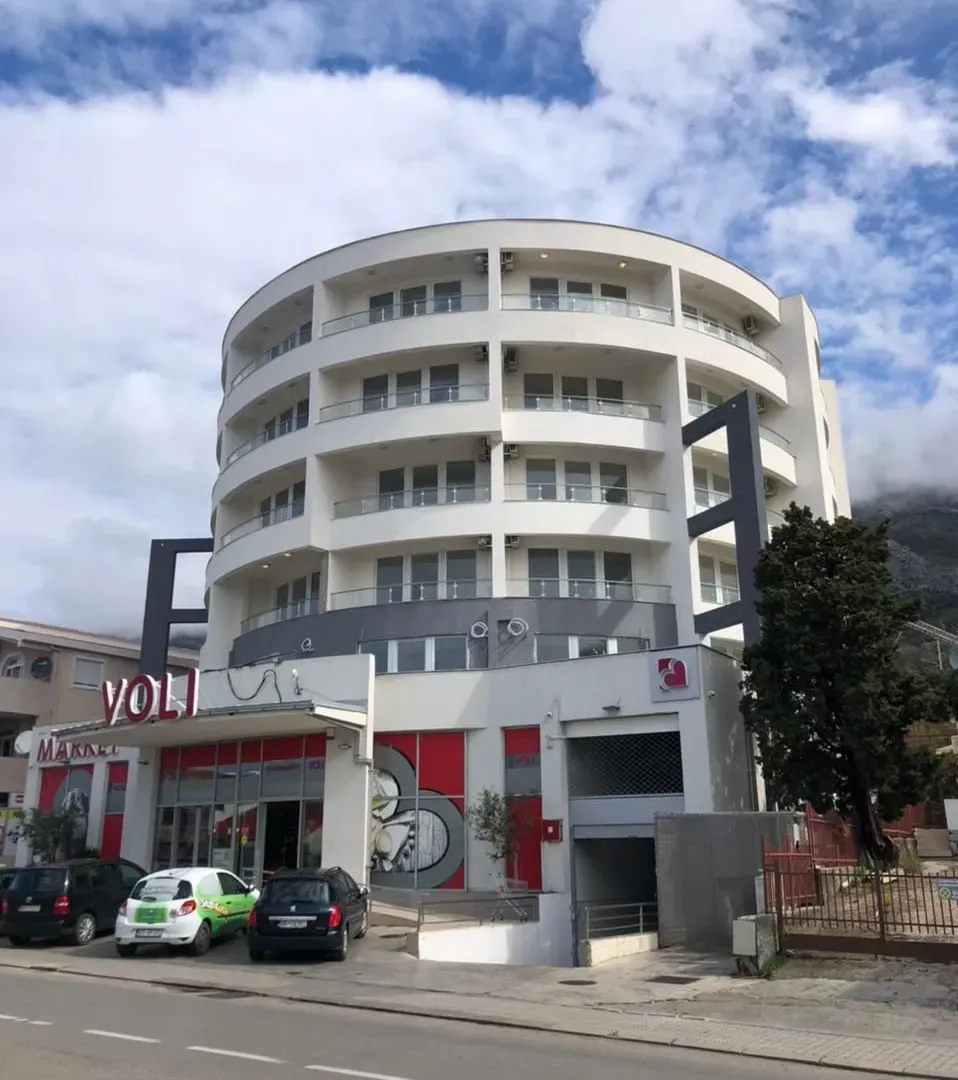 Prodaja, dvosoban stan, 66m², Sutomore, Bar