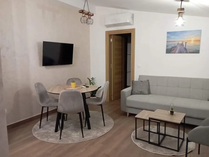 Rent, one bedroom apartment, 40m², Dumidran, Tivat
