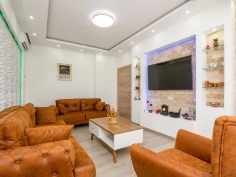 Izdavanje, jednosoban stan, 60m², Centar, Bar - image 10