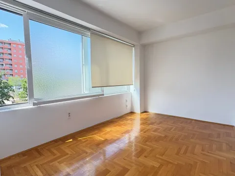 Rent, two bedroom apartment, 60m², City Kvart, Podgorica - image 12