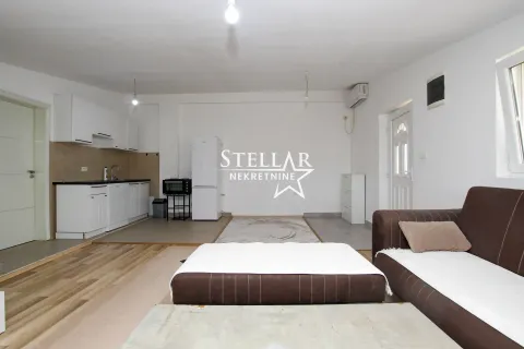 Rent, two bedroom apartment, 70m², Stari Aerodrom, Podgorica - image 2