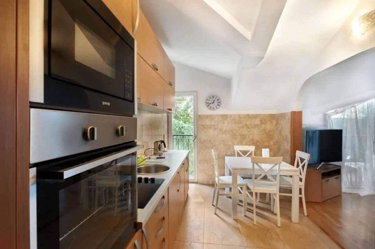 Rent, two bedroom apartment, 70m², Centar, Tivat