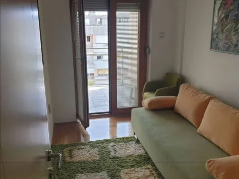 Rent, three bedroom apartment, 95m², Preko Morače, Podgorica - image 2