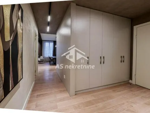 Izdavanje, trosoban stan, 89m², Savski Venac, Beograd - image 16