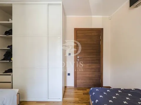 Izdavanje, kuća, 252m², Autokomanda, Voždovac Sve Podlokacije - image 8