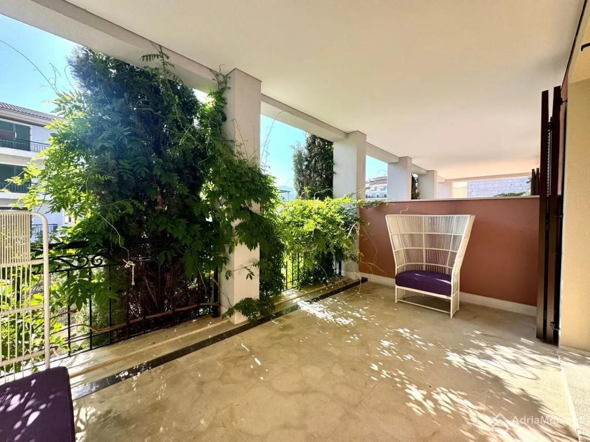 Prodaja, dvosoban stan, 115m², Porto Montenegro, Tivat