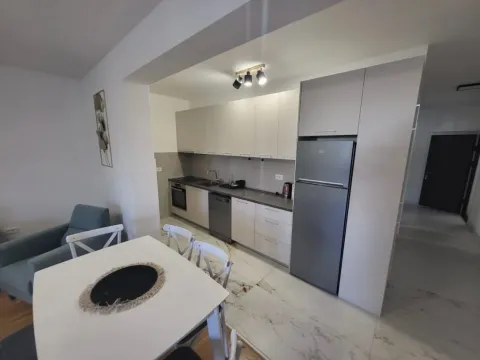 Izdavanje, jednosoban stan, 58m², Obala Đuraševića, Tivat - image 11