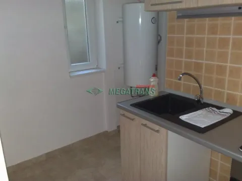 Izdavanje, kuća, 200m², Partizanov Stadion, Beograd - image 11