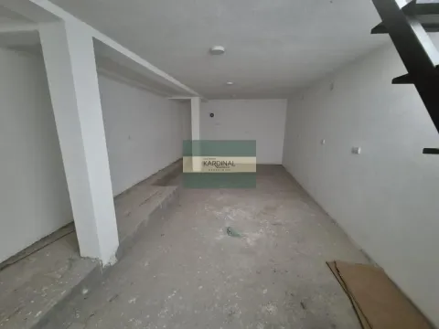 Rent, office space, 75m², Jagodina, Srbija - image 15