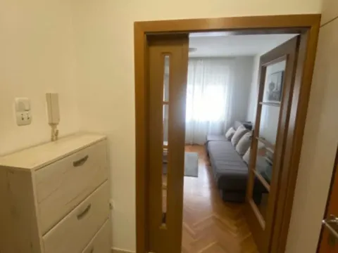 Rent, studio apartment, 28m², Blok 9, Podgorica - image 7