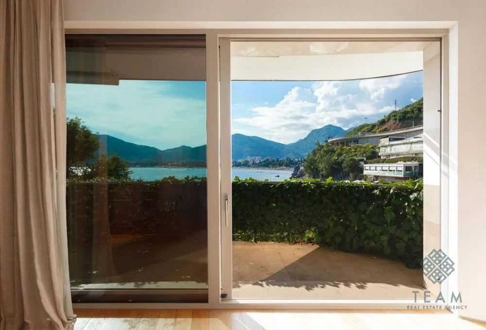 Sale, one bedroom apartment, 107m², Dukley Gardens, Budva