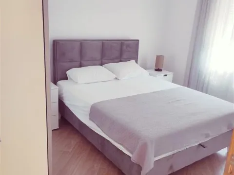 Izdavanje, jednosoban stan, 34m², Kumbor, Herceg Novi - image 3