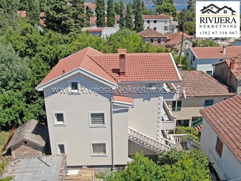 Prodaja, kuća, 200m², Baošići, Herceg Novi