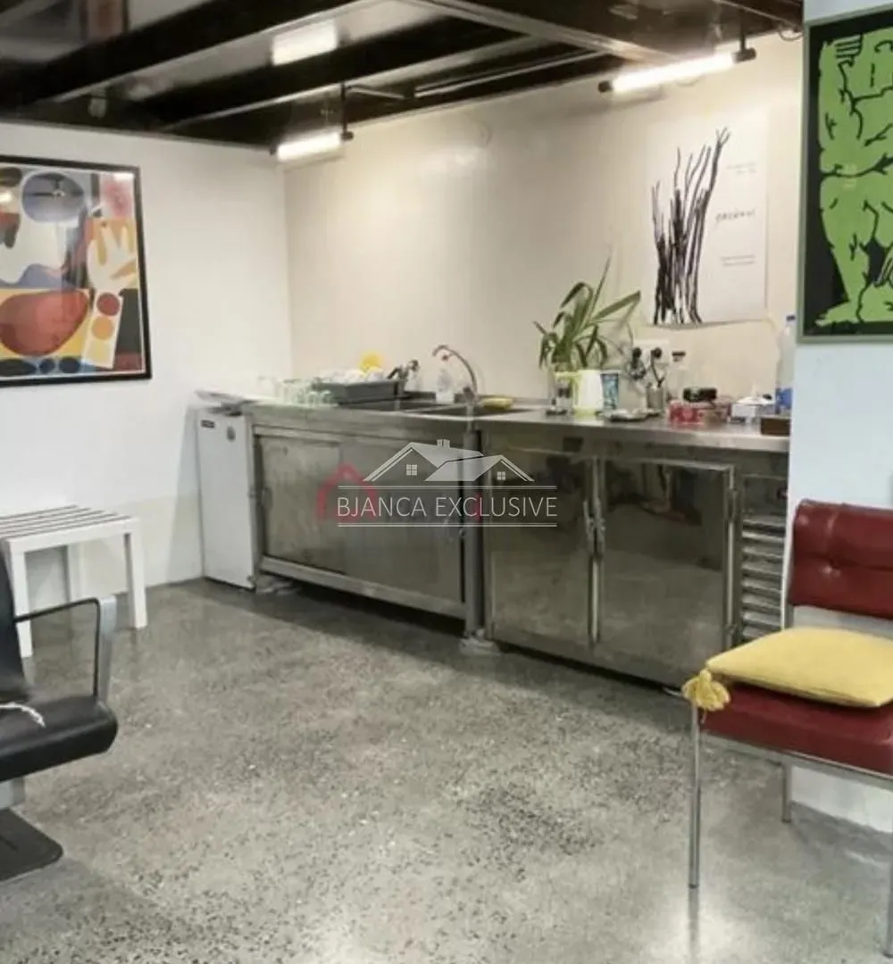 Sale, office space, 107m², Stari Grad, Beograd