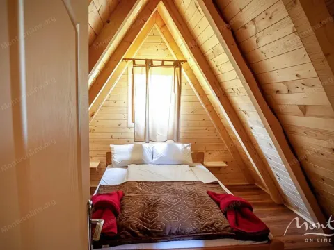 Prodaja, poslovni prostor, 219m², Borje, Žabljak - image 9