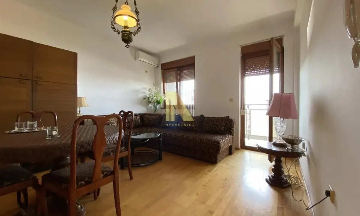 Izdavanje, dvosoban stan, 50m², Bulevar Oslobodjenja, Novi Sad Sve Podlokacije