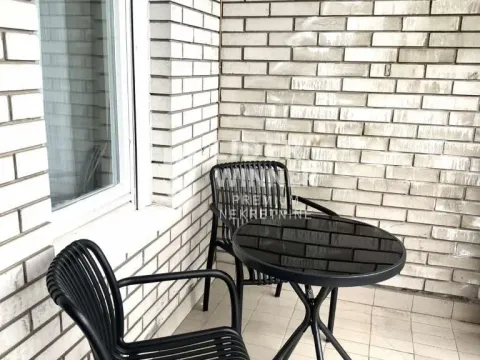 Izdavanje, trosoban stan, 88m², Vračar Sve Podlokacije, Beograd - image 8