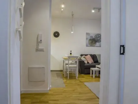 Rent, two bedroom apartment, 31m², Pasino Brdo, Voždovac Sve Podlokacije - image 2