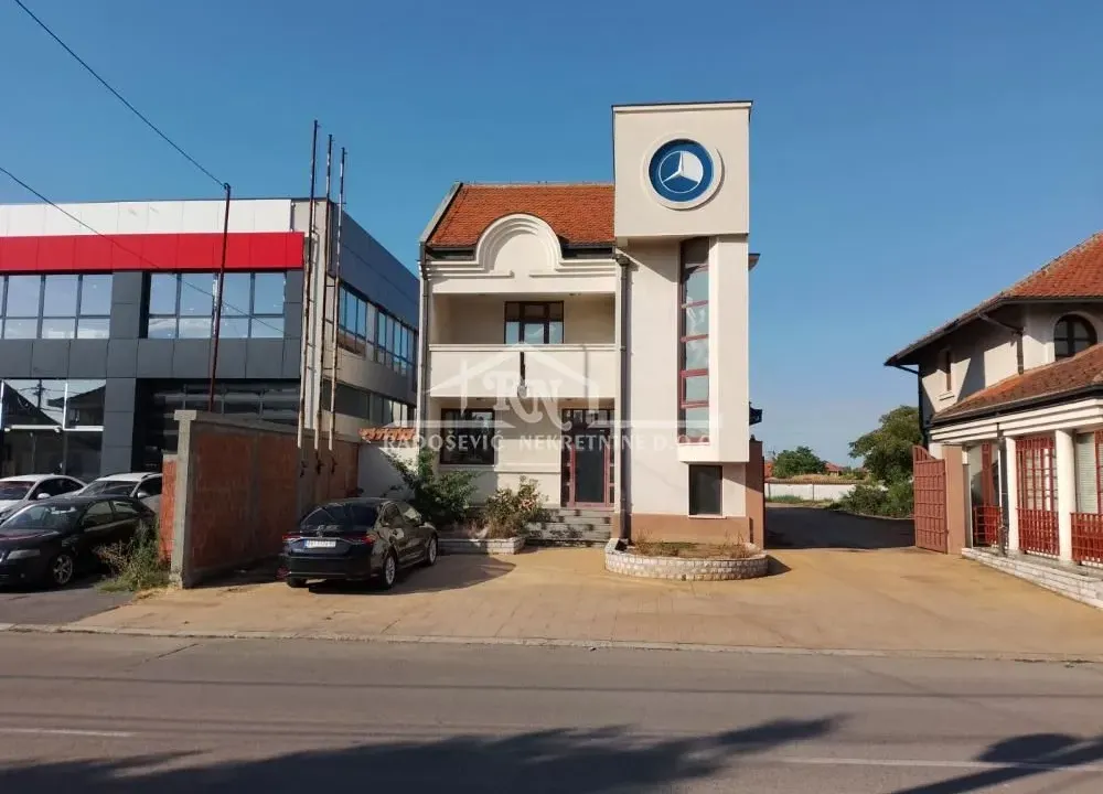 Rent, office space, 475m², Batajnica, Beograd