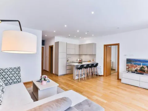 Izdavanje, jednosoban stan, 58m², Budva, Crna Gora - image 5