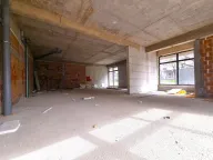 Izdavanje, poslovni prostor, 208m², Stari Aerodrom, Podgorica - image 2