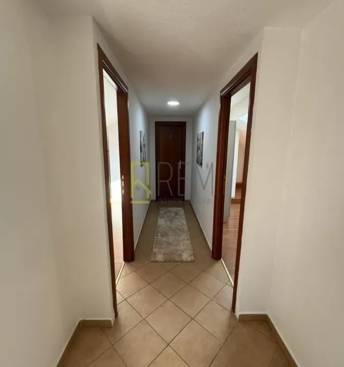 Izdavanje, dvosoban stan, 49m², Stari Aerodrom, Podgorica