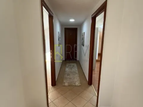 Izdavanje, dvosoban stan, 49m², Stari Aerodrom, Podgorica