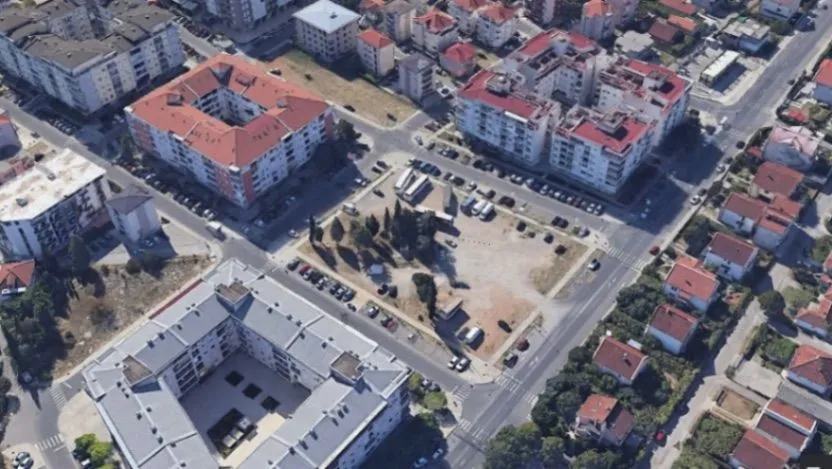 Prodaja, kuća, 220m², Tološi, Podgorica