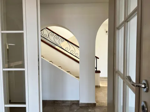 Prodaja, kuća, 360m², Bečići, Budva - image 6