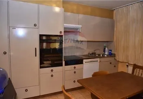 Prodaja, kuća, 696m², Zlatica, Podgorica - image 6