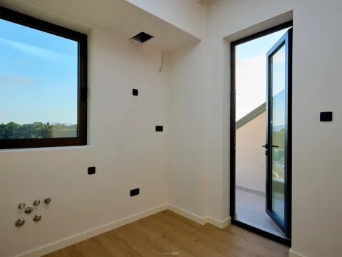 Prodaja, dvosoban stan, 81m², Porto Montenegro, Tivat - image 18