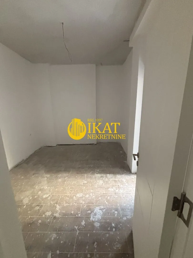 Prodaja, trosoban stan, 98m², Alibunar, Srbija